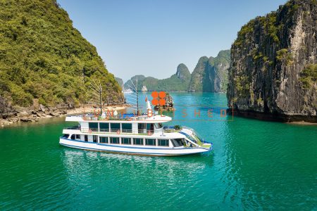 Jewels Luxury 4,5-Star Day Cruise in Ha Long Bay