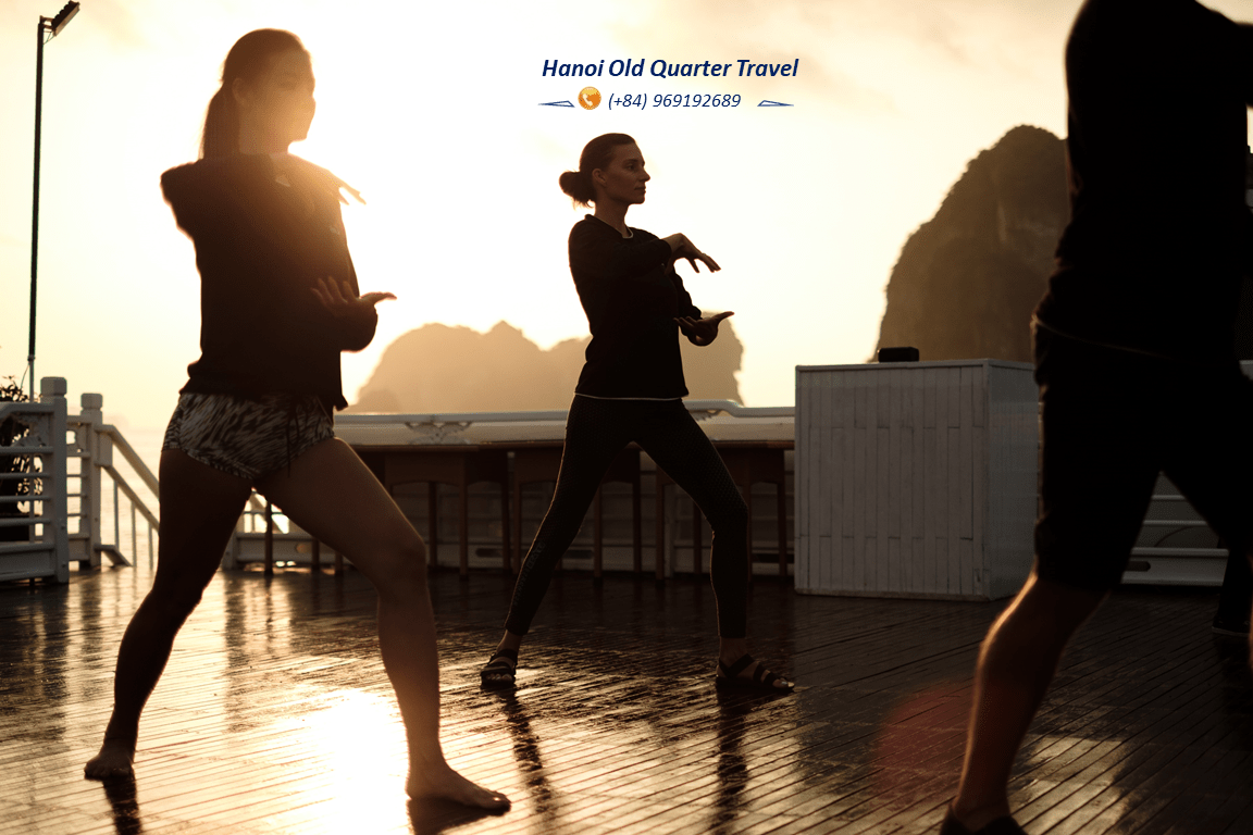 AU CO CRUISE – A LUXURY 5 STAR CRUISE IN HA LONG & LAN HA BAY