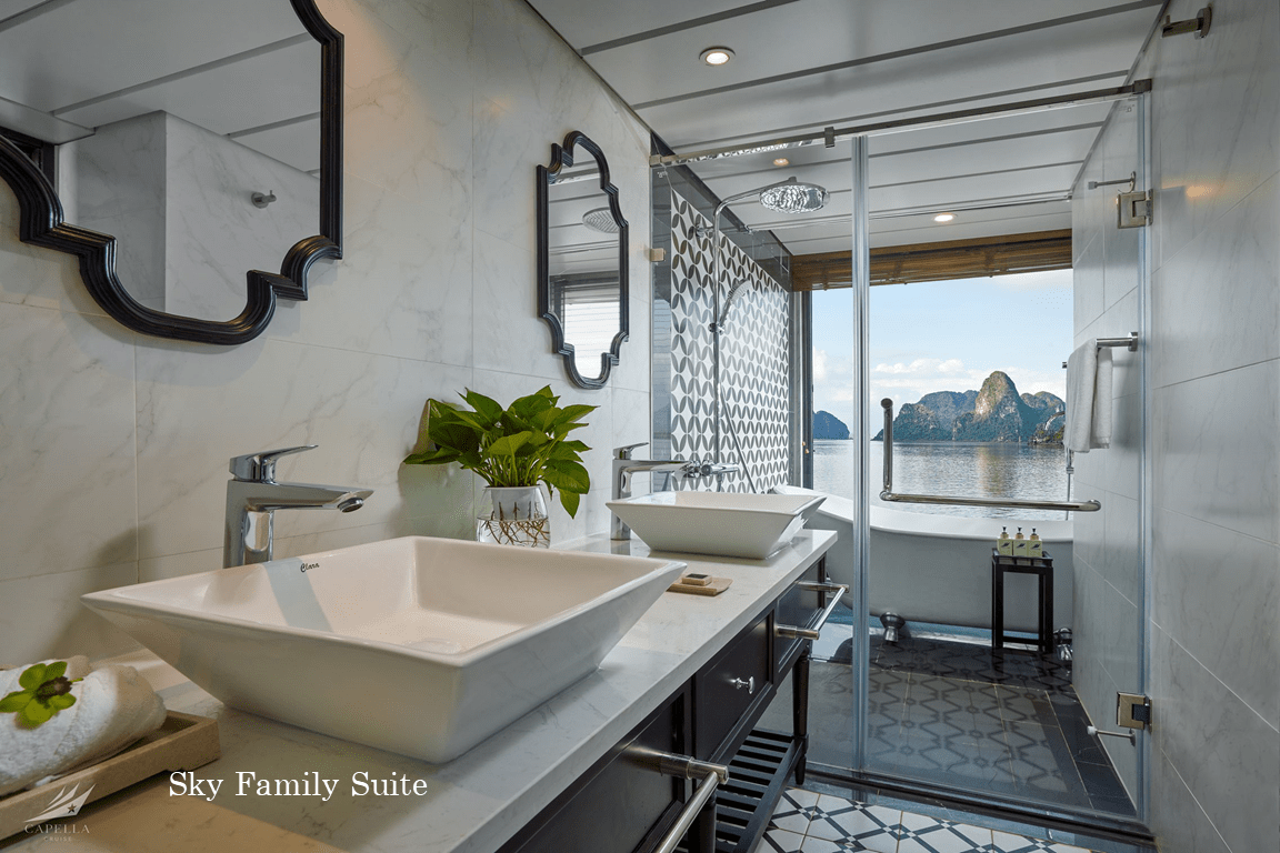 CAPELLA CRUISE- A LUXURY 5 STAR CRUISE IN LAN HA BAY