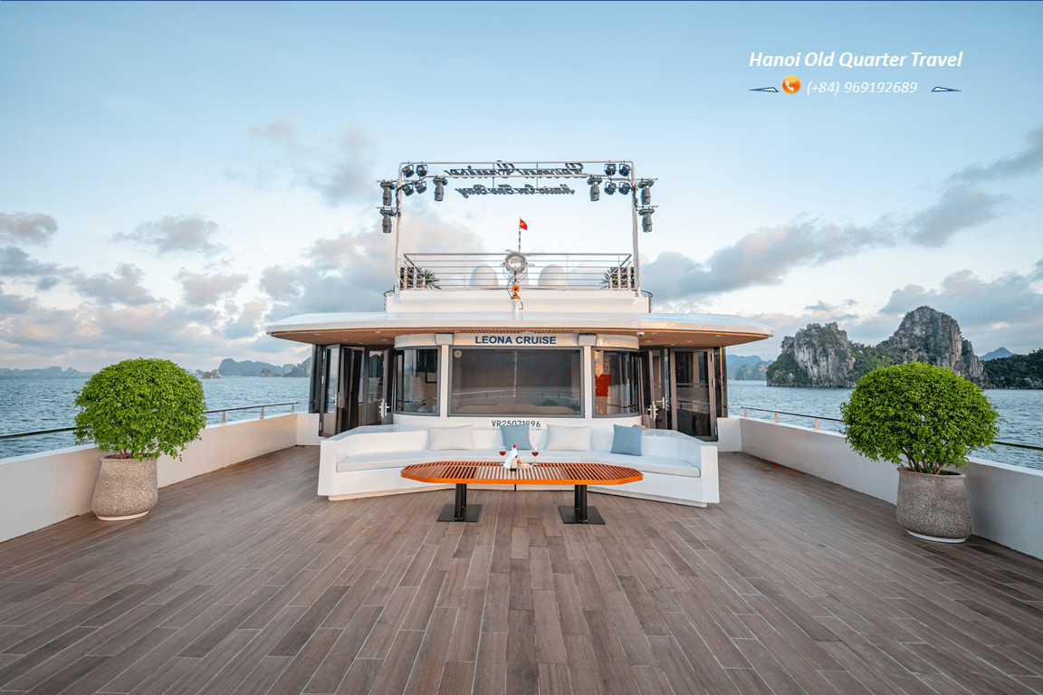 Leona VIP Day Cruise in Ha Long Bay