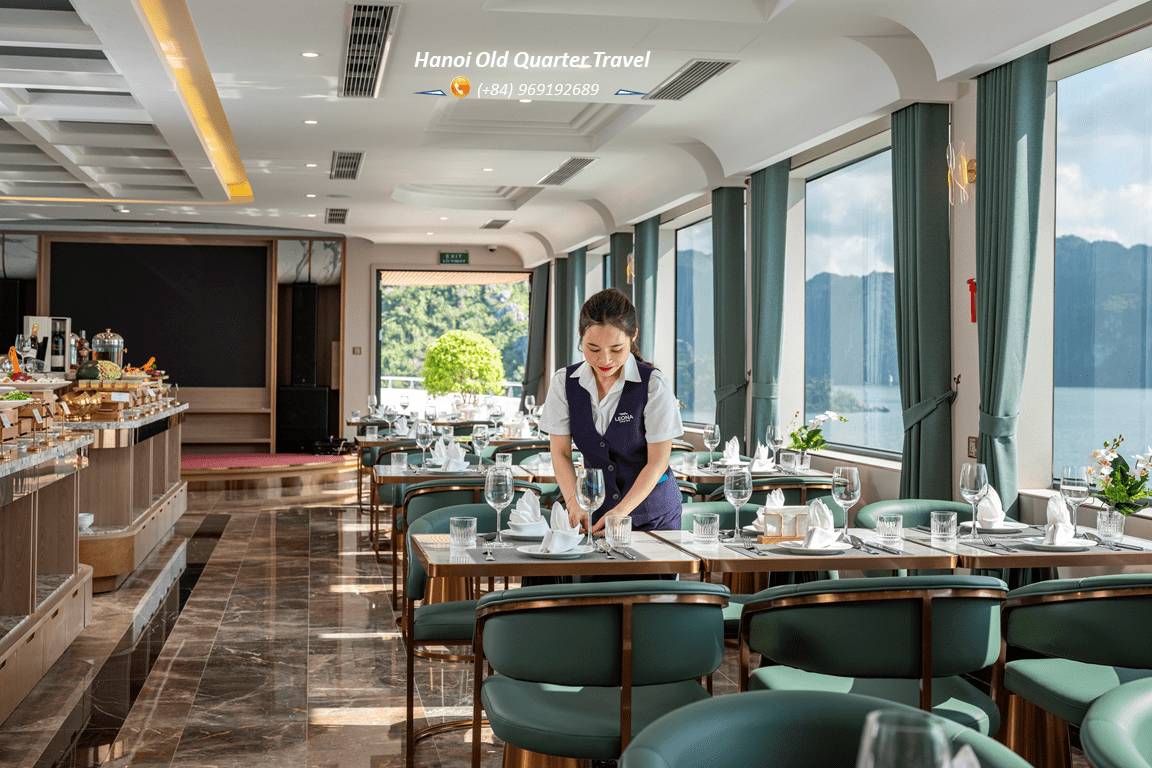 Leona VIP Day Cruise in Ha Long Bay