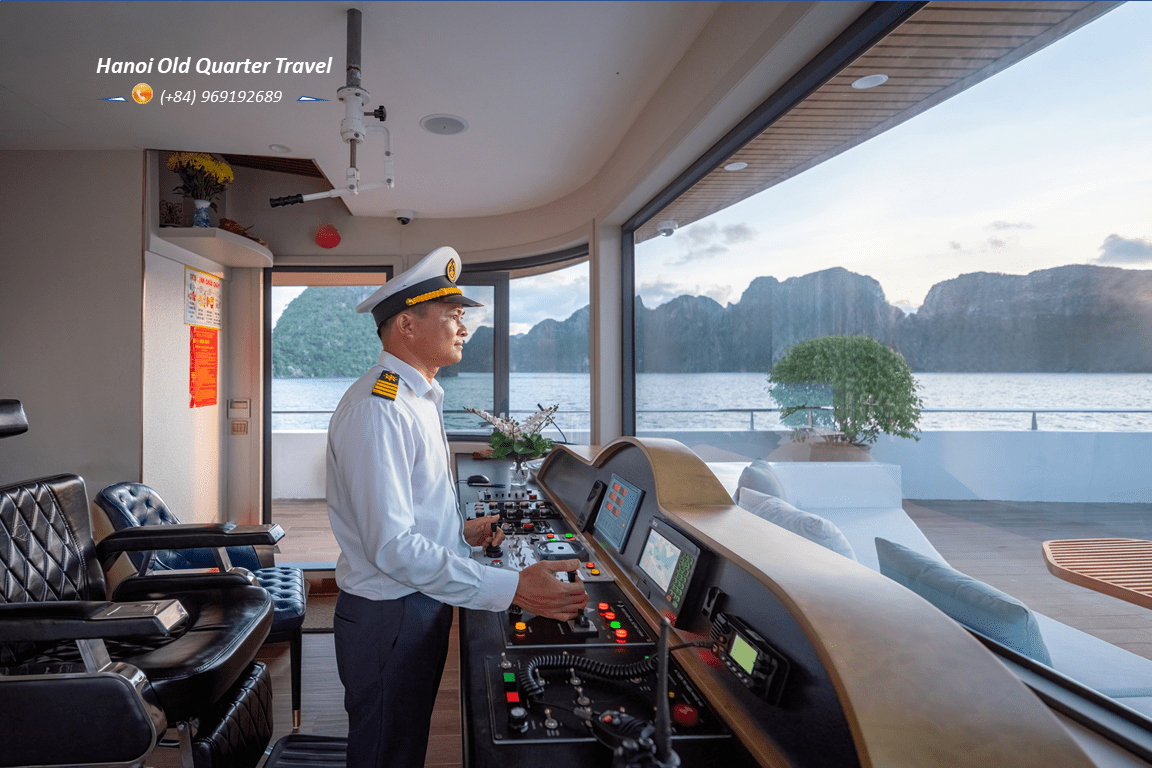 Leona VIP Day Cruise in Ha Long Bay